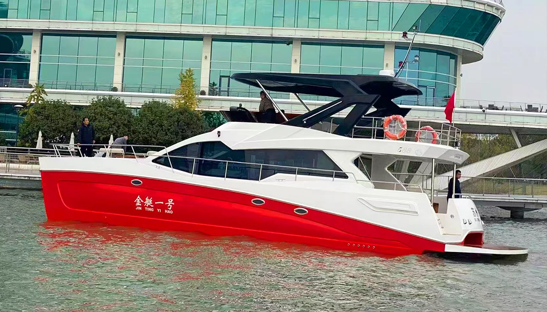 Yacht ya kibiashara