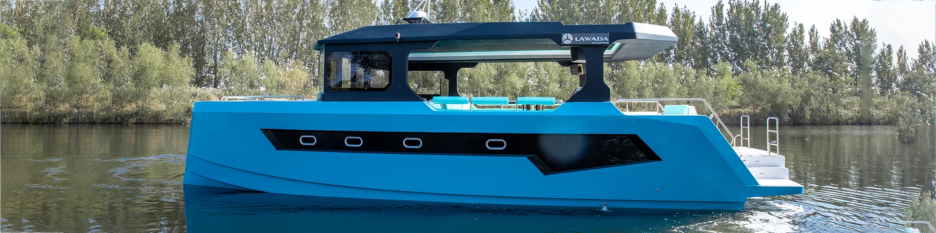 Yacht ya kibiashara